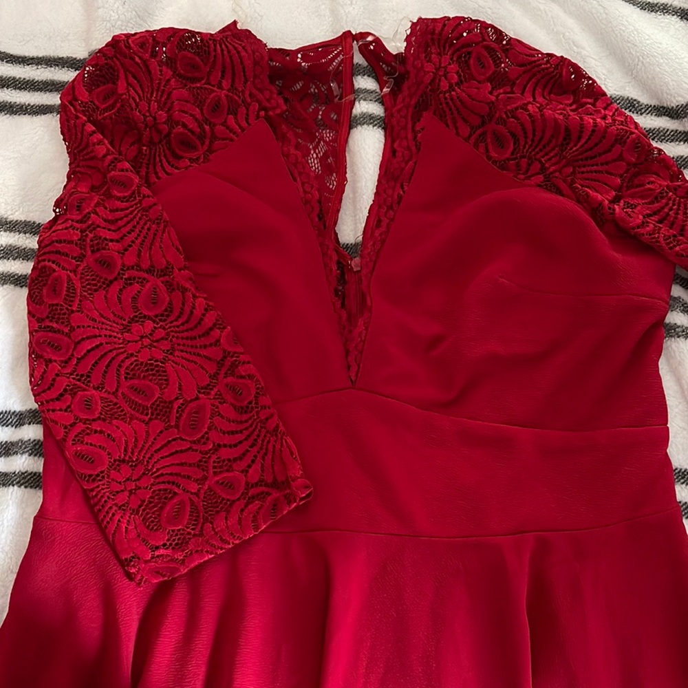 Fashion to Figure NWT red half lace dress